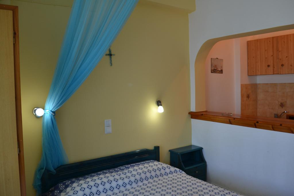 Salvanos Residence Ypsos Room photo