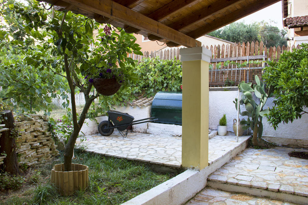 Salvanos Residence Ypsos Exterior photo